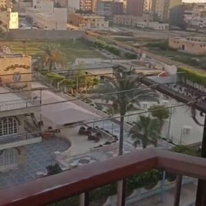 🌊 شقة غرفتين وريسبشن بموقع استثنائي في قلب العوام الليدو (شارع المديرين)! 🏖️