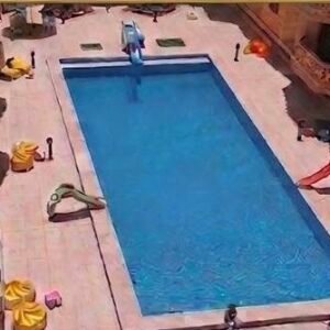 شقة غرفتين مكيفة بفيو ساحر على البسين مباشرة! 🏊‍♂️✨